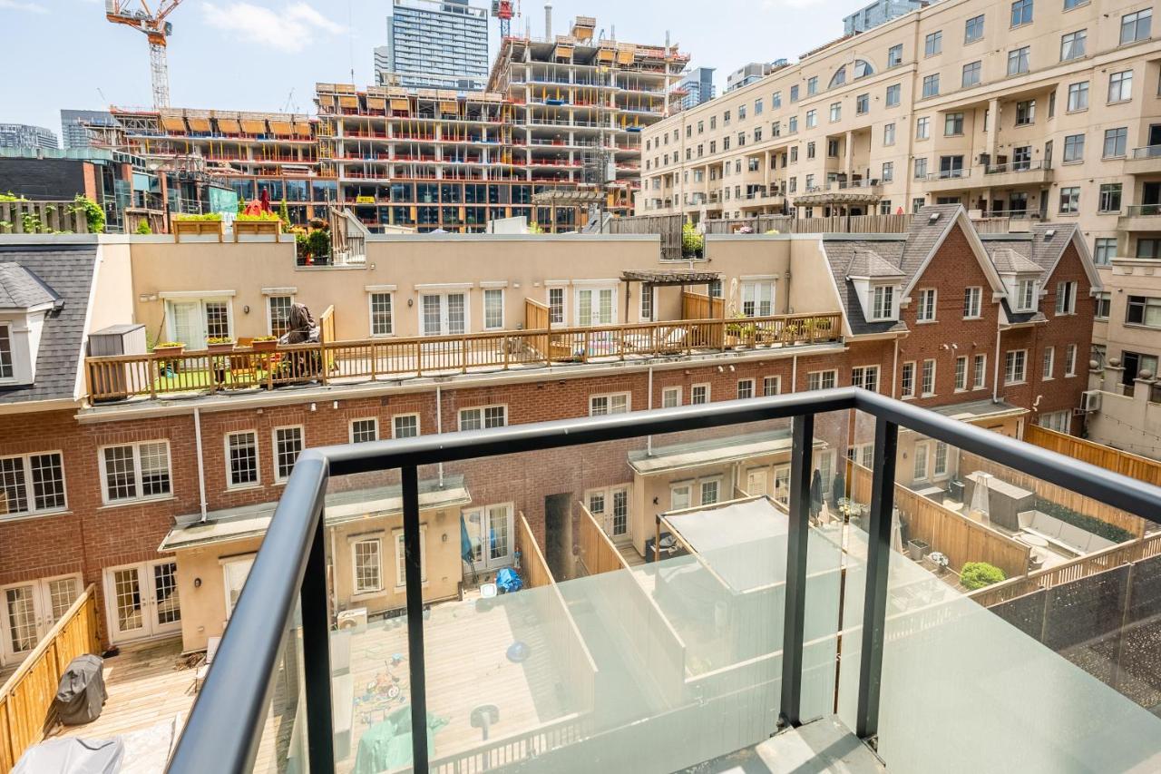 Beautiful Condos In The Heart Of Downtown By Globalstay 多伦多 外观 照片