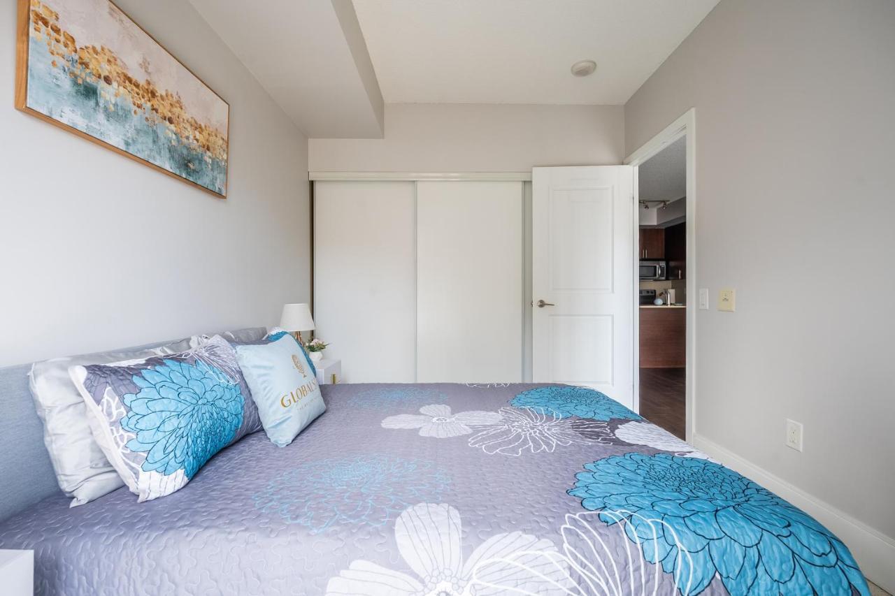 Beautiful Condos In The Heart Of Downtown By Globalstay 多伦多 外观 照片