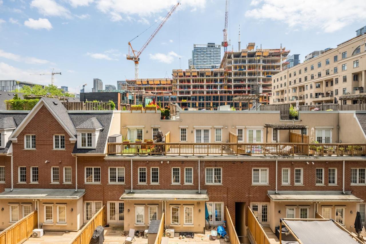 Beautiful Condos In The Heart Of Downtown By Globalstay 多伦多 外观 照片