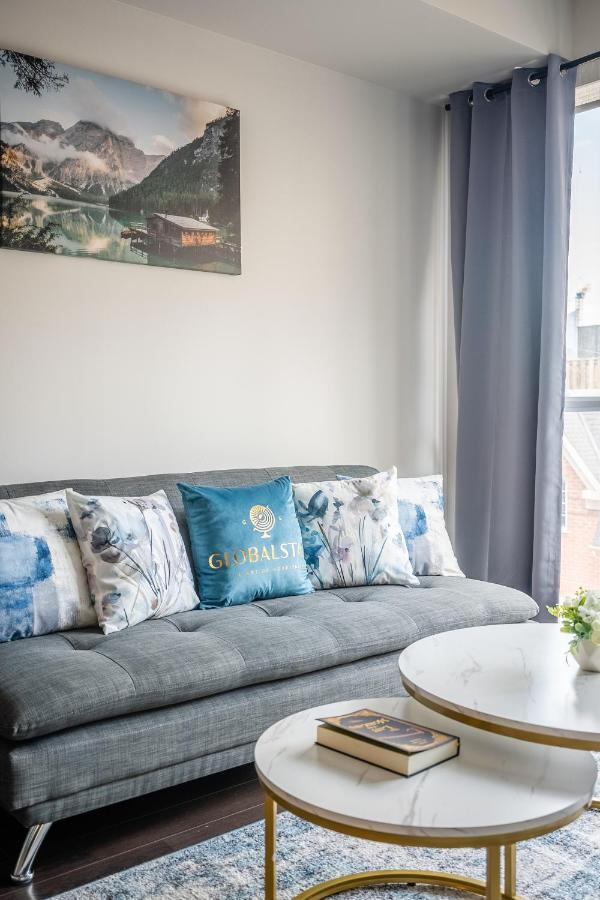 Beautiful Condos In The Heart Of Downtown By Globalstay 多伦多 外观 照片